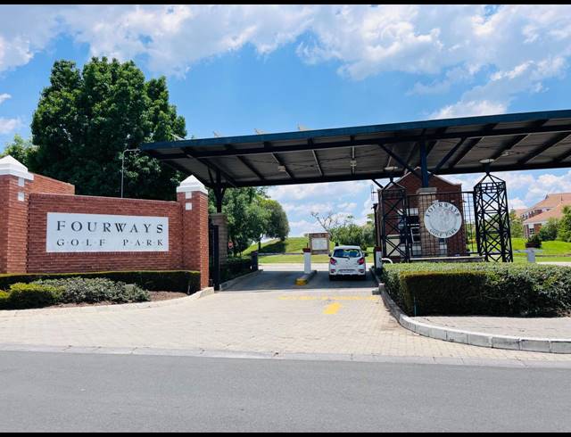 1,897M² OFFICE FOR SALE IN FOURWAYS